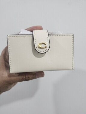 NWT COACH MULTI CARD HOLDER